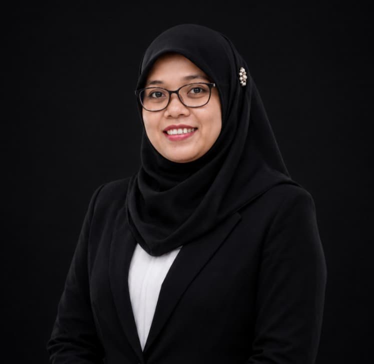 Dr. Yaslinda Lizar, S.Si., M. Kom.